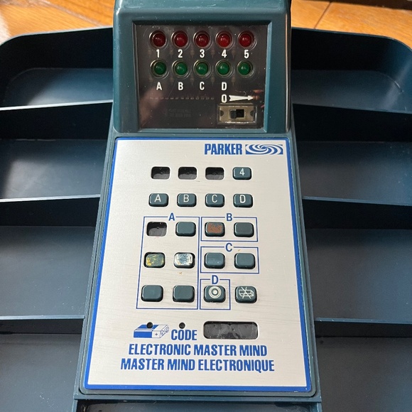 Vintage Electronic Mastermind The Electric Brain Game - Picture 6 of 9